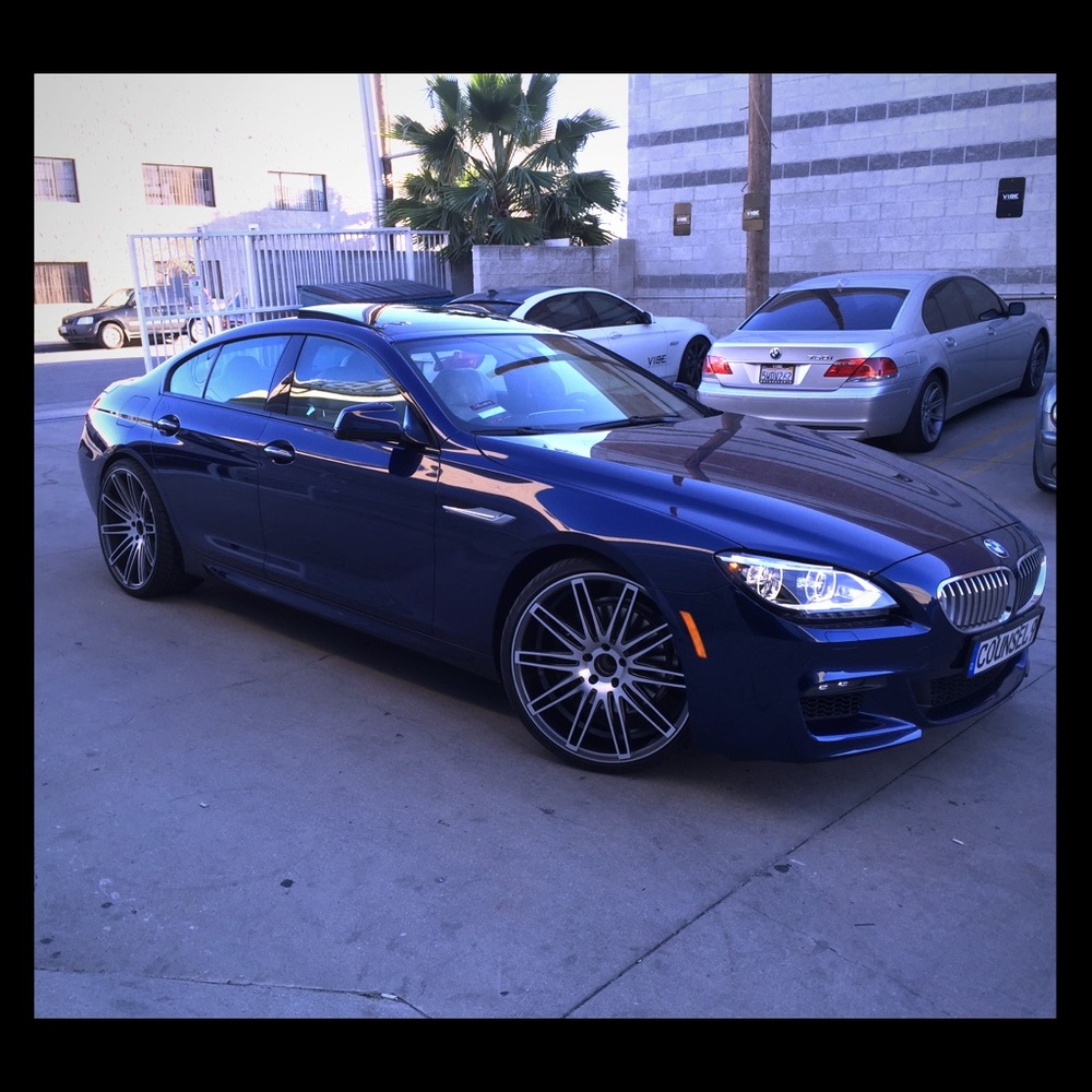 22 inch rims with tires.
